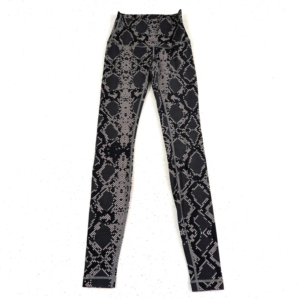 Lululemon High Rise Leggings Black Grey Pixelated Snakeskin Size 4 28 Inseam